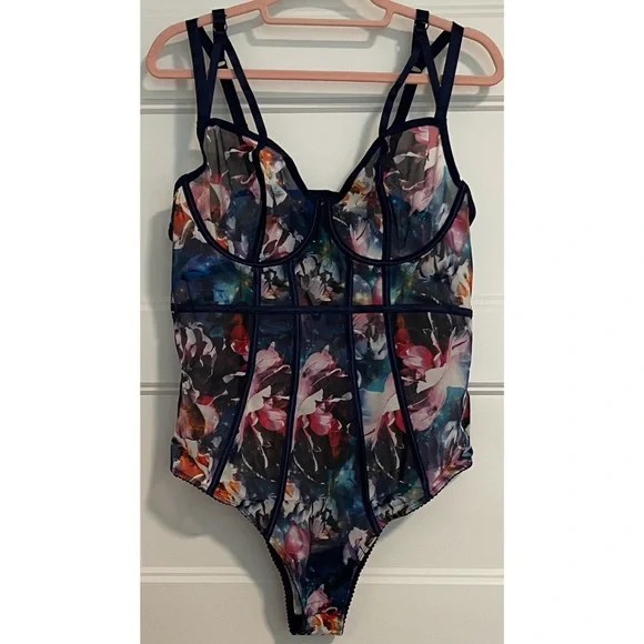 Torrid Underwire Floral Multicolor Women's Lingerie One Piece NWT SZ 1 and 2 - Picture 5 of 12